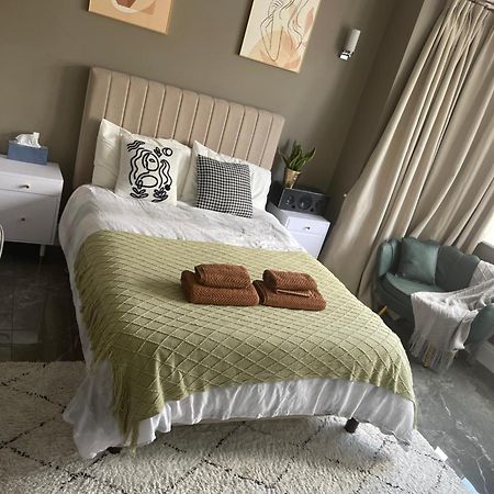 Modern Huge Double Room With Private Bathroom In Colindale Edgware Bagian luar foto